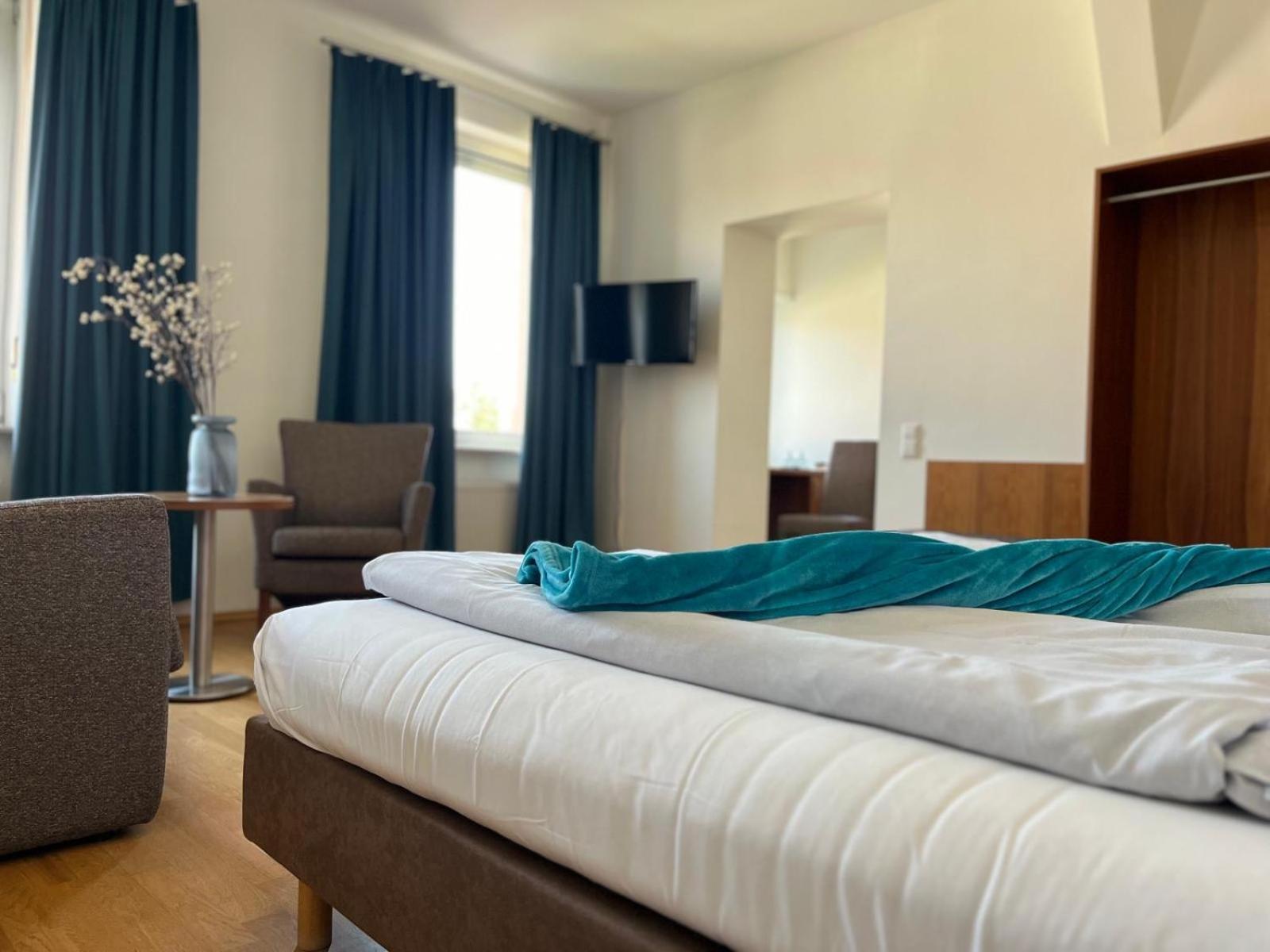 Hotel Sonne Neuburg am Rhein Buitenkant foto