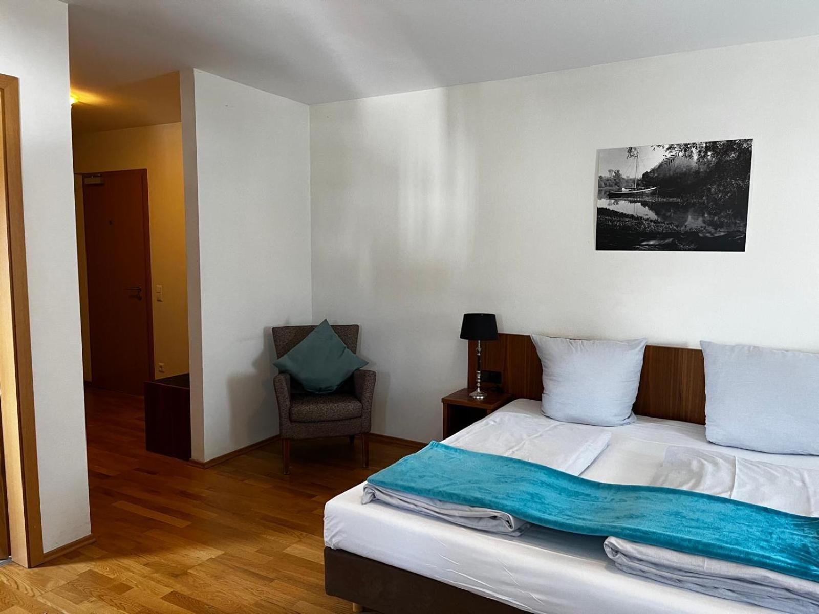 Hotel Sonne Neuburg am Rhein Buitenkant foto